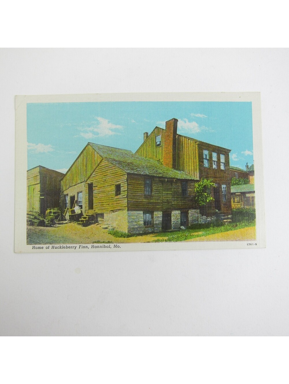Linen Postcard Hannibal Missouri Home of Huckleberry Finn Mark Twain Character